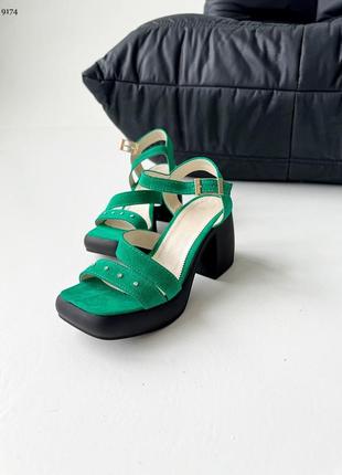 Замшевые босоножки