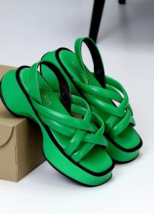 Оригинальные женские зелёные босоножки на каблуке летние эко-кожа лето9 фото
