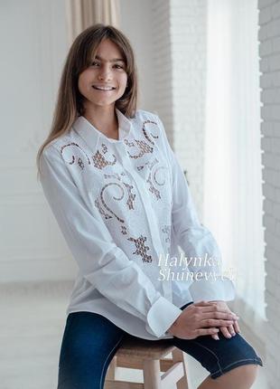 Белая хлопковая кружевная вышитая женская рубашка ришелье. эксклюзивная нарядная блуза. вышиванка3 фото