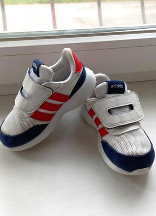 Кросівки дитячі сітка adidas 26 розмір2 фото