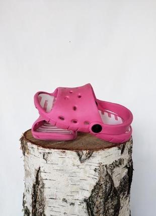 Детские резиновые розовые сандалии2 фото