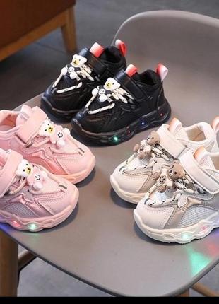 Стильні кросівки з led підсвіткою3 фото