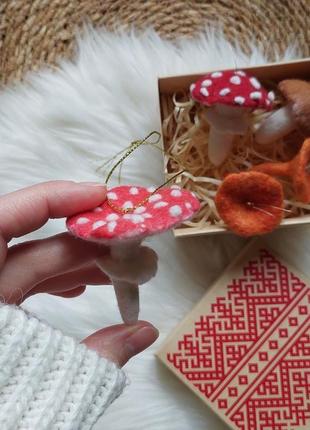 Набор елочных украшений грибочки, елочная игрушка мухомор ручной работы4 фото