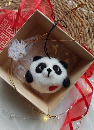 Новорічна іграшка панда, ялинкова куля панда ручної роботи4 фото