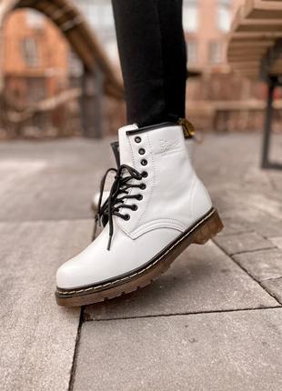 Ботинки боты dr. martens white brown sale распродажа