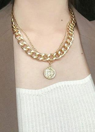 Велика подвійна ланцюг з підвіскою медальйон у золоті, ланцюг чокер подвійна жіноча