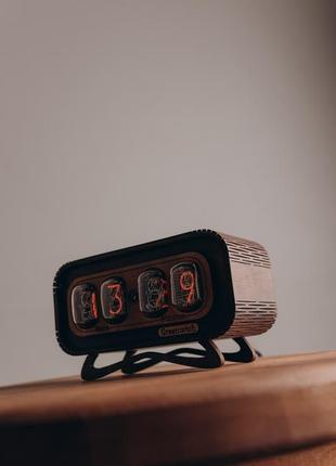 Уникальные часы ин-12 в ретро стиле - nixie clock ин-127 фото