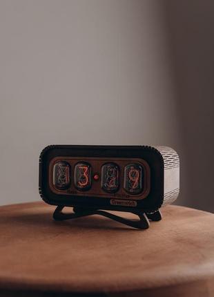 Уникальные часы ин-12 в ретро стиле - nixie clock ин-124 фото