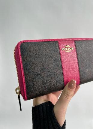 Гаманець coach round fastener long wallet signature brown/pink2 фото