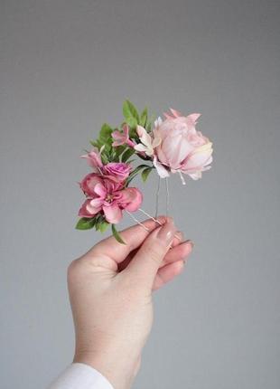 Гребінець з квітами в пудрово-розовому кольорі.10 фото