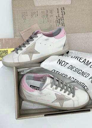Трендовые кроссовки в стиле golden goose