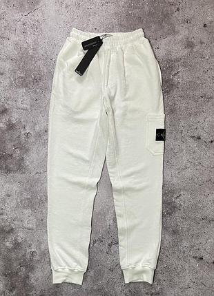 Джогери stone island white