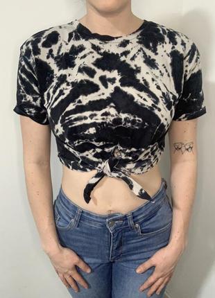 Tie-dye crop top