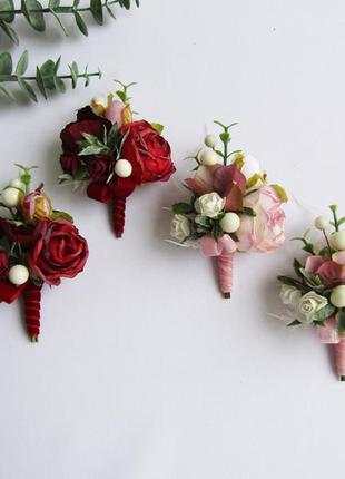 Бутоньерки в розовых тонах