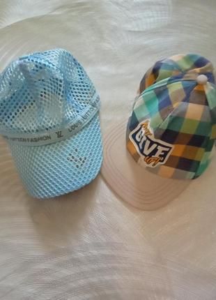 Две кепки для мальчика