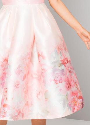 Шикарное платье в цветочный принт с пышной юбкой7 фото