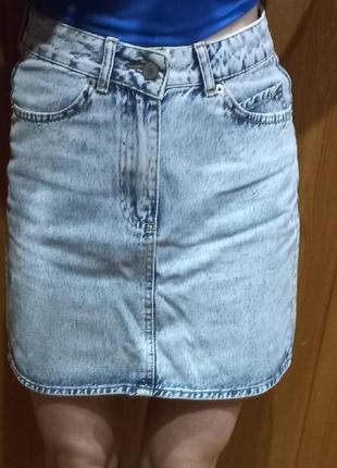 Красивая юбочка в нежно-голубом цвете