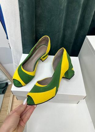 Эксклюзивная обувь, которую мы можем сшить в любом сочетании цветов из нашей палитры, замши или кожи