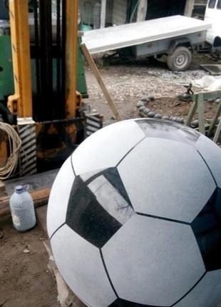 Футбольный мяч-сувенир из камня7 фото