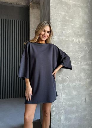 Жіноча якісна щільна сіра довга футболка туніка з необробленим краєм оверсайз графіт1 фото