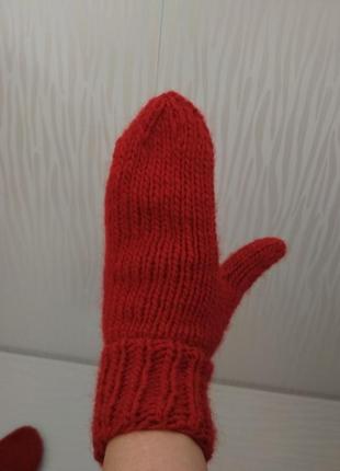 Тёплые вязаные варежки красные зимние рукавицы2 фото