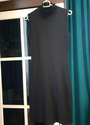 Черное классическое трикотажное платье, р. с-м.1 фото