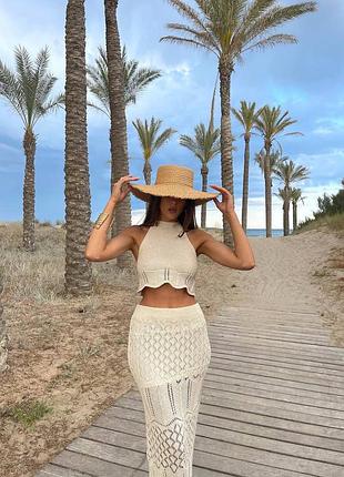 Неймовірно гарні ажурні костюми,