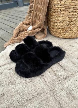 Пухнасті тапочки для дому