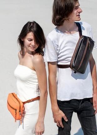 Средний кожаный рюкзак с оранжевой  съемной сумкой карманом4 фото