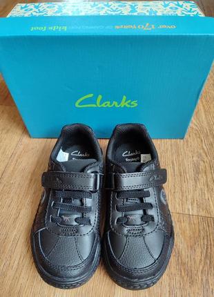 Детские туфли clarks размер 24 и 25