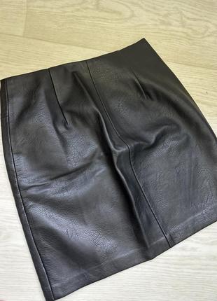Кожаная юбка stradivarius4 фото