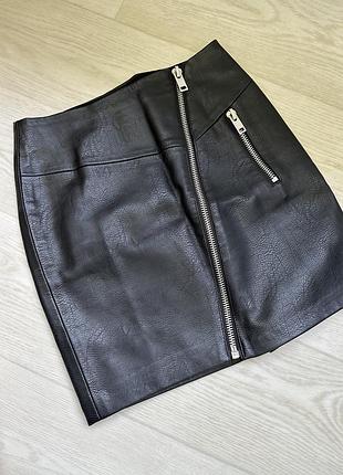 Кожаная юбка stradivarius2 фото