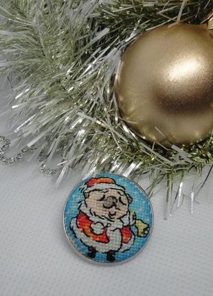 "новорічний мопс" вишита брошка