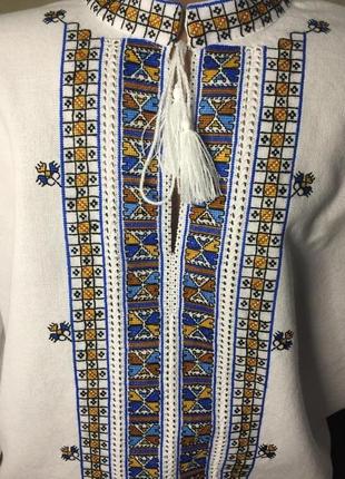 Стильна чоловіча сорочка на сірому льоні ручної роботи. тм savchukvyshyvka6 фото