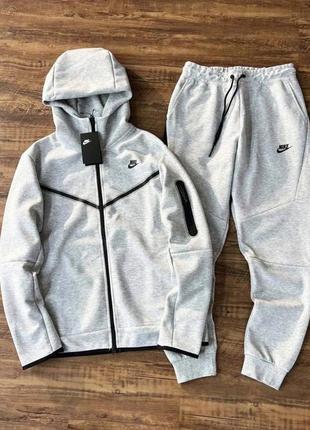 Nike tech fleece