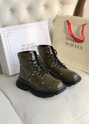 Женские ботинки alexander mcqueen tread slick boots green