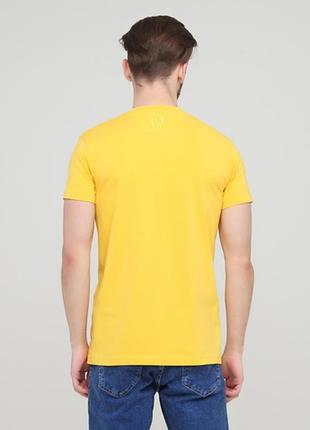 Жовта футболка "only man" з жовтим логотипом ззаду2 фото