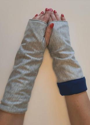 Митенки двусторонние трикотажные серые с синим женские перчатки без пальцев4 фото