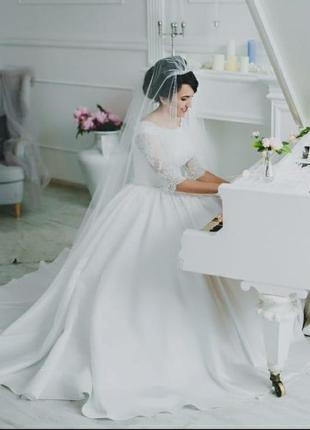 Дуже гарне весільне плаття для королеви2 фото