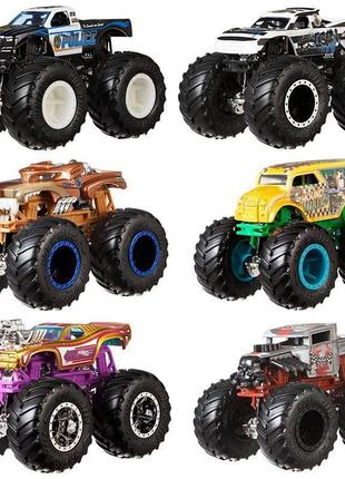 Машинка monster trucks набір з 2 машинок-позашляховиків серії ...