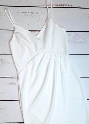 1+1=3 нежное белое платье по фигуре миди с декольте boohoo, размер 44 - 463 фото