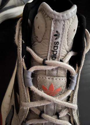 Кросівки adidas 5