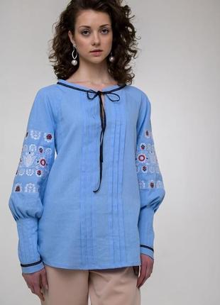 Женская вышиванка шипит голубая3 фото