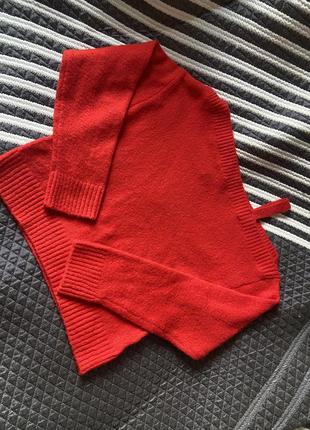 Шикарная красная кофта мягушка на одно плечо divided h&m размер хс-с