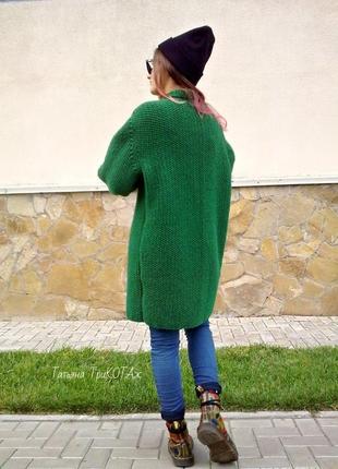 Пальто вязаное оверсайз цвета сочной листвы  .6 фото