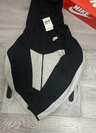 Nike tech fleece