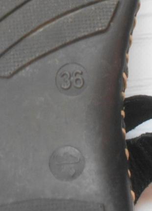 Чорні базові шкіряні туфлі на низькому ходу6 фото