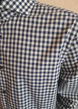 Стильная хлопковая рубашка в сине-белую клетку tommy hilfiger tailored fitted made in malaysia4 фото
