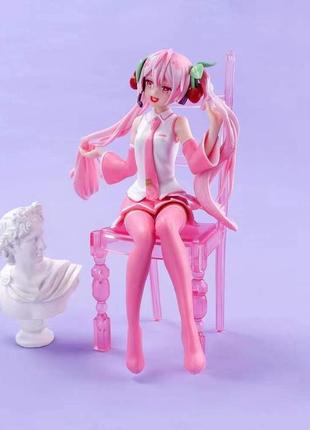 Аніме фігурка hatsune miku (хацуне міку) 15 см рожевий стілець