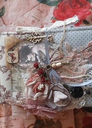 Винтажный блокнот в стиле  junk journal